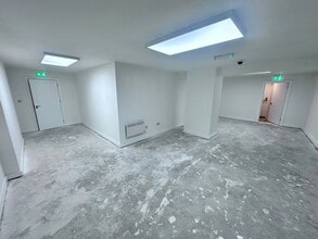 24 Fore St, Bodmin for sale Interior Photo- Image 2 of 3