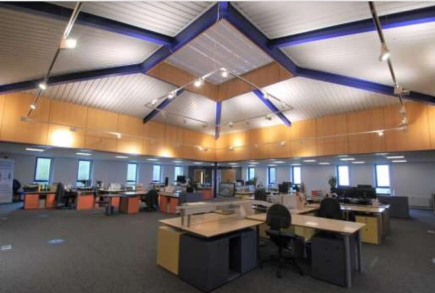 Range Rd, Witney to rent - Interior Photo - Image 2 of 3