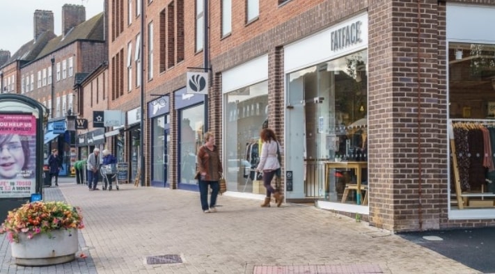 71 Sycamore Rd, Amersham for sale - Primary Photo - Image 1 of 1