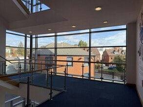 83 St. Michaels Ln, Leeds to rent Interior Photo- Image 1 of 6