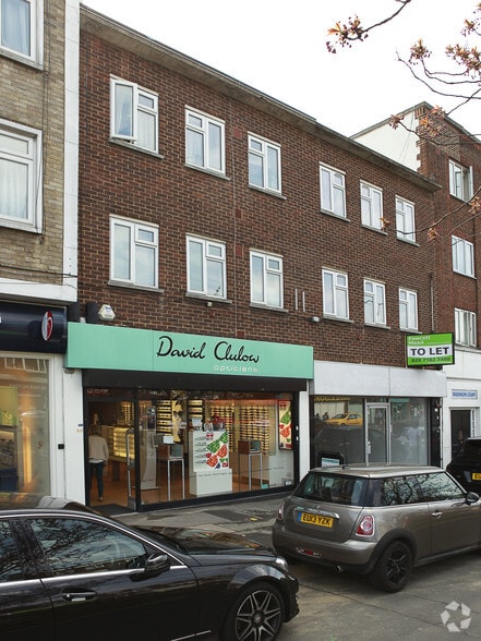 295-309 High Road, Loughton, Essex, IG10 portfolio of 6 properties for sale on LoopNet.co.uk - Primary Photo - Image 3 of 7