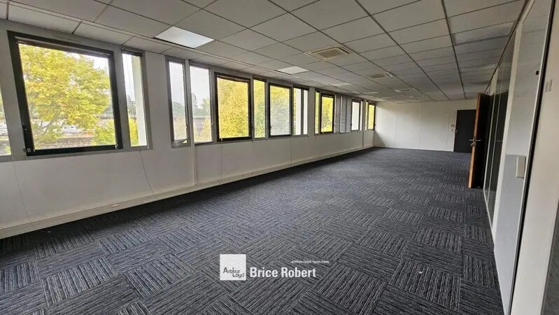 123-127 Boulevard De La Bataille De Stalingrad, Villeurbanne to rent - Interior Photo - Image 3 of 12