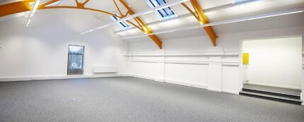 Orsett Rd, Grays to rent Interior Photo- Image 2 of 2