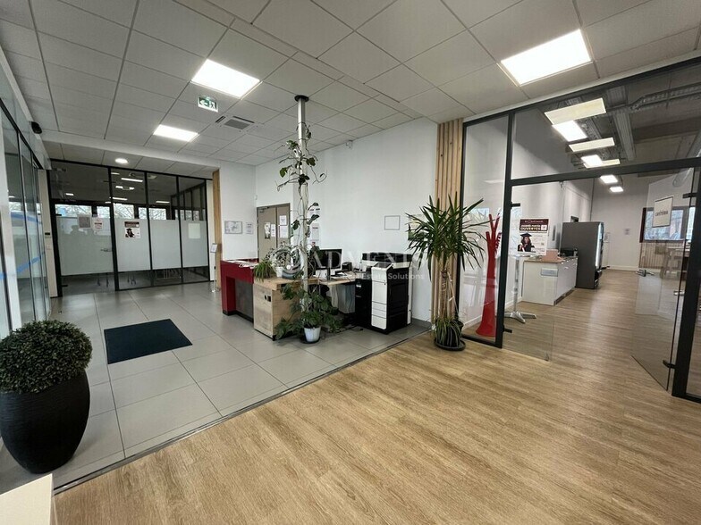 Office in Villepinte to rent - Interior Photo - Image 3 of 10