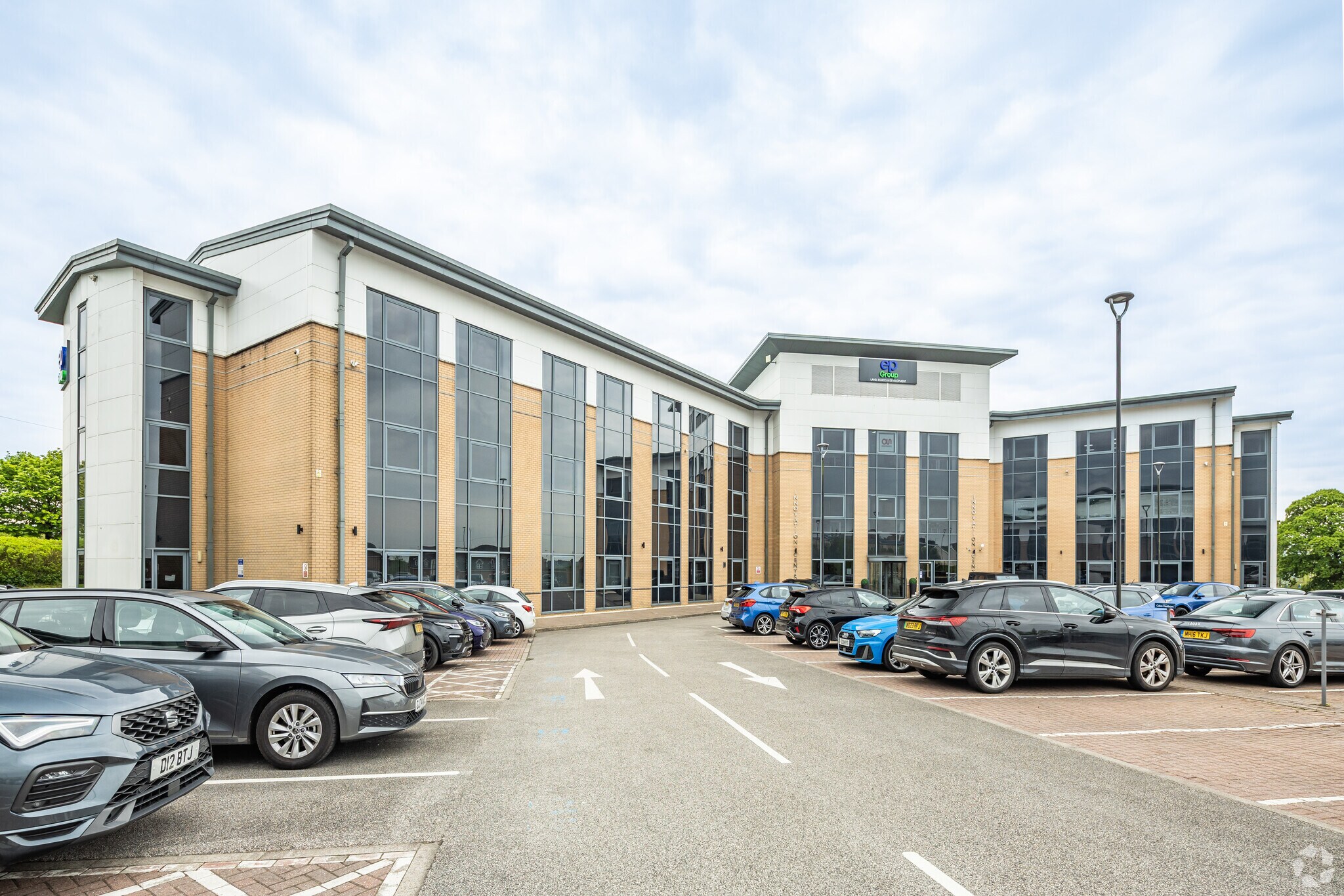 Haslingden Rd, Blackburn to rent Building Photo- Image 1 of 8
