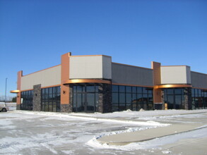 4401 Coleman St, Bismarck, ND for rent Building Photo- Image 1 of 2