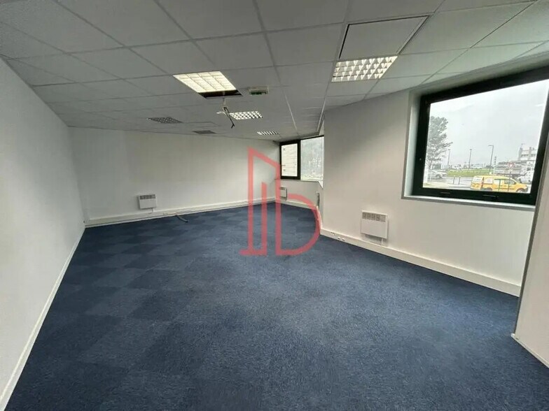 Office in Bruges to rent - Interior Photo - Image 3 of 7