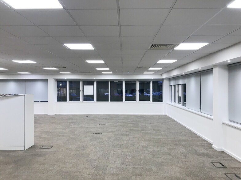 31-49 Caldecotte Lake Dr, Milton Keynes to rent - Building Photo - Image 3 of 24