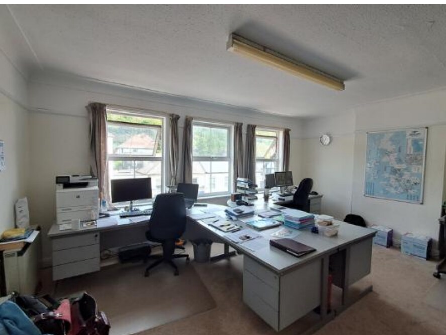 19 Croydon Rd, Caterham to rent Interior Photo- Image 1 of 4