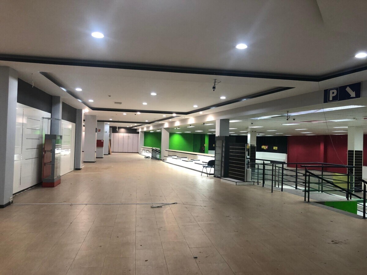 Manresa, BAR 08243 -  -  - Interior Photo - Image 1 of 5