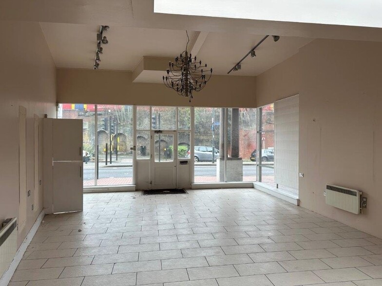 4 Coombe Ln, London to rent - Interior Photo - Image 3 of 4