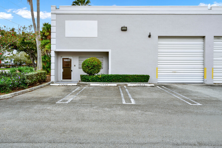 10813-10841 NW 29th St, Doral, FL for rent - Building Photo - Image 1 of 14