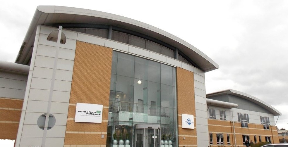 Herald Way, Castle Donington to rent - Building Photo - Image 3 of 14