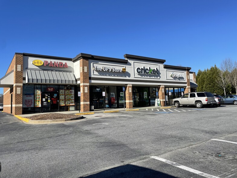 4004-4030 Lawrenceville Hwy NW, Lilburn, GA for rent - Building Photo - Image 1 of 13