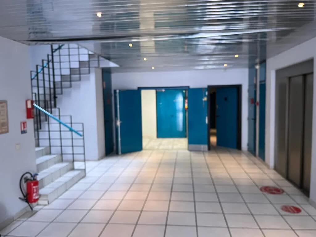 Vente Bureaux 460 m² - Photo 1