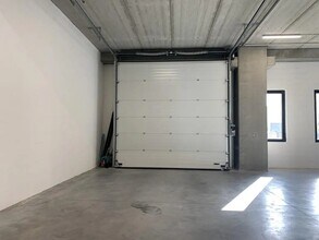 32 Rue De Seine, Colombes to rent Interior Photo- Image 1 of 10