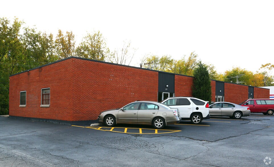 319323 W Colfax St, Palatine 60067 UK