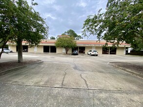 5737 Barnhill Dr, Jacksonville, FL for rent Building Photo- Image 1 of 12