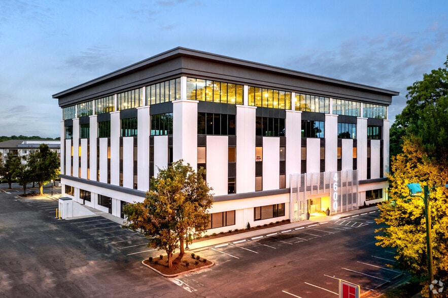 4600 Park Rd, Charlotte, NC to rent - Building Photo - Image 2 of 10