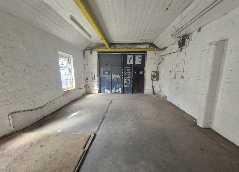 Shails Ln, Trowbridge to rent - Interior Photo - Image 2 of 4