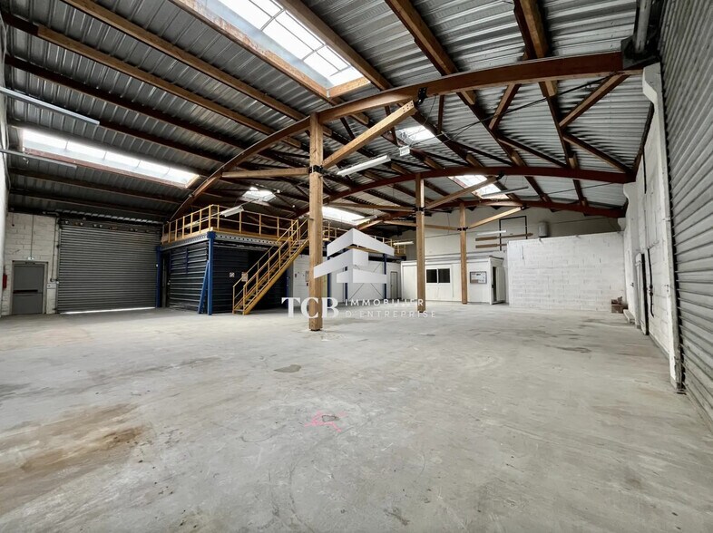 Light Industrial in Carquefou to rent - Building Photo - Image 3 of 19