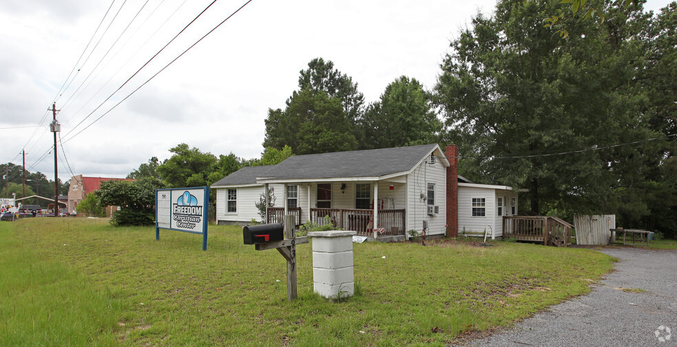 1937 W Bobo Newsom Hwy, Hartsville, SC for sale - Building Photo - Image 1 of 1