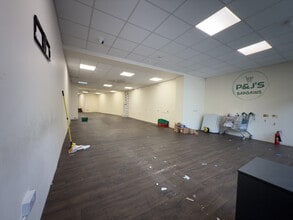 55-59 High St, Gosport to rent Interior Photo- Image 2 of 8