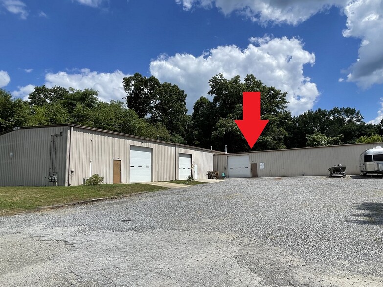 2131 US Highway 70, Swannanoa, NC for rent - Building Photo - Image 1 of 2