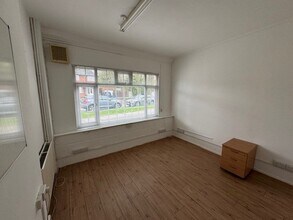 70 St James Way, Sidcup to rent Interior Photo- Image 2 of 3