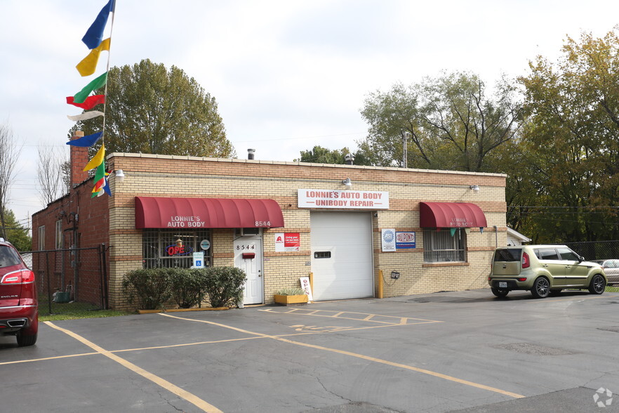 8542 N Broadway, Saint Louis, MO for sale - Primary Photo - Image 1 of 1