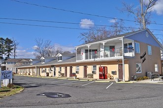 1513 Irving Ave, Colonial Beach, VA for sale Primary Photo- Image 1 of 1