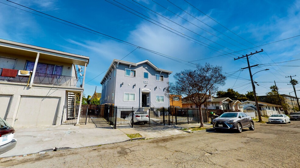 1122 E 17th St, Oakland, CA for sale - Building Photo - Image 1 of 1