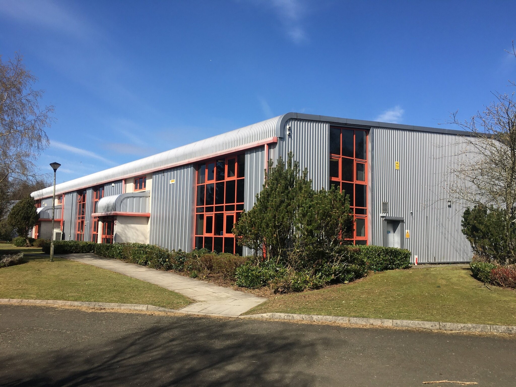 2-4 Stirling Rd, Glenrothes for sale Primary Photo- Image 1 of 1