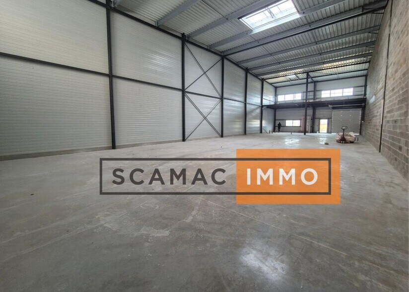 Industrial in Viarmes to rent - Interior Photo - Image 1 of 5
