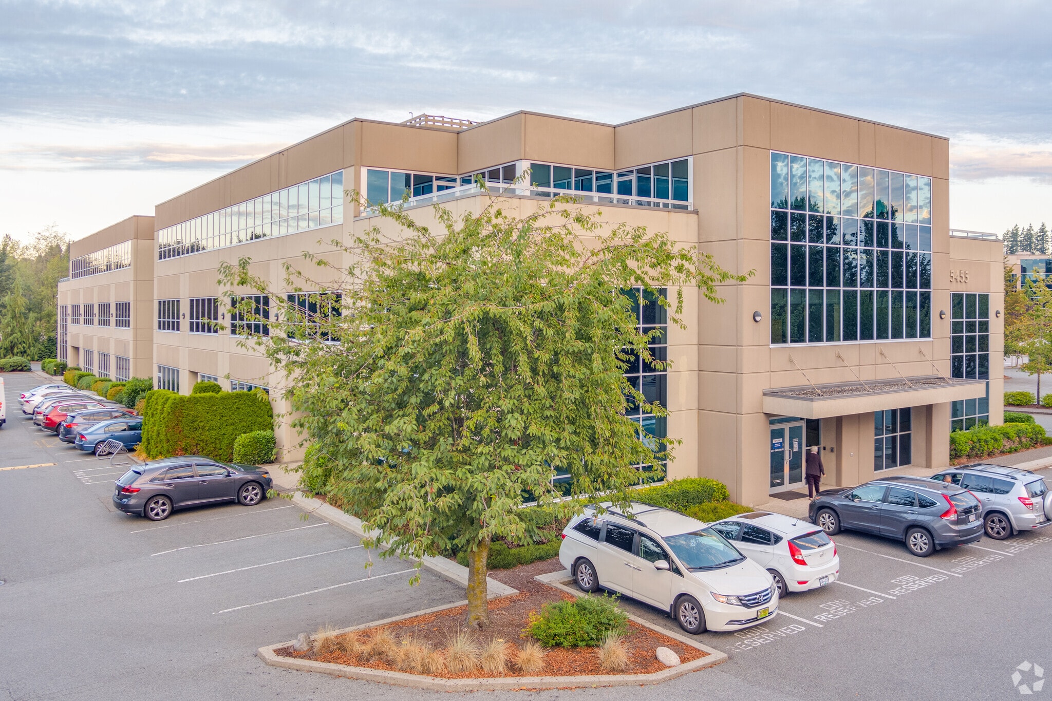 5455-5477 152 St, Surrey, BC to rent Building Photo- Image 1 of 26