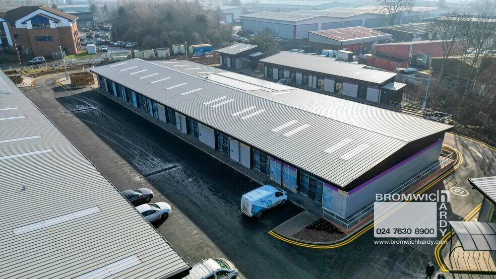 3 Plato Close, Warwick to rent - Building Photo - Image 3 of 12