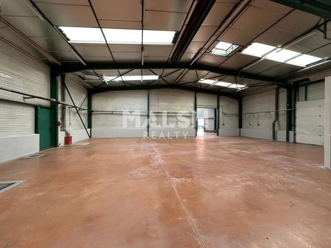 Office in Arnas to rent Interior Photo- Image 1 of 8