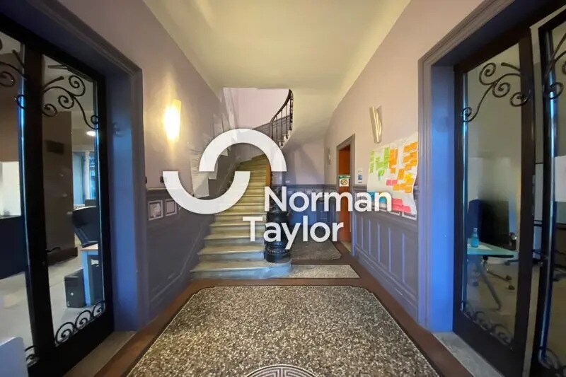 Office in Montpellier to rent - Building Photo - Image 3 of 12