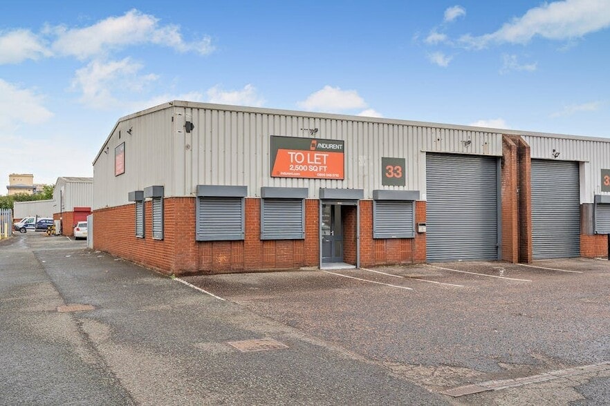 Westbrook Rd, Manchester to rent - Building Photo - Image 2 of 9