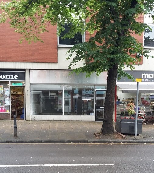 9B Crofts Bank Rd, Urmston, M41 0TZ UK