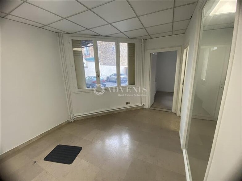Office in Le Raincy to rent - Building Photo - Image 3 of 7