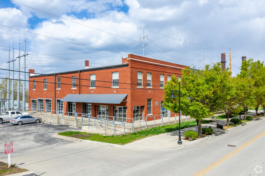 140 Walnut St, Kansas City, MO for rent - Building Photo - Image 1 of 7