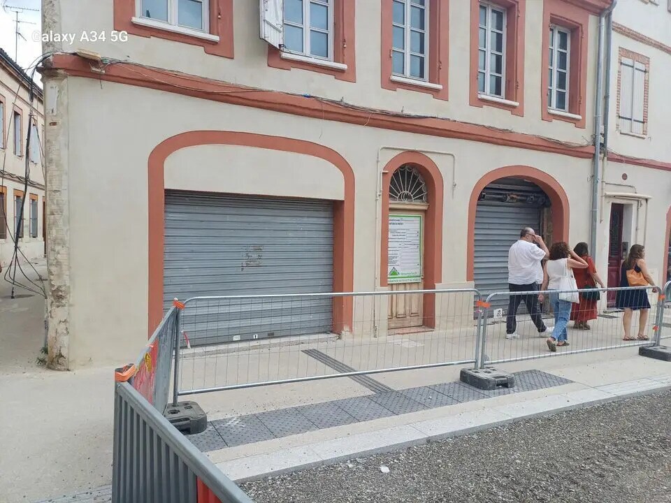 Retail in Toulouse to rent Building Photo- Image 1 of 4