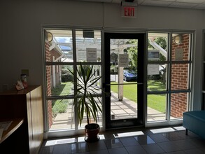 135 W Connecticut Ave, Southern Pines, NC for rent Lobby- Image 1 of 13