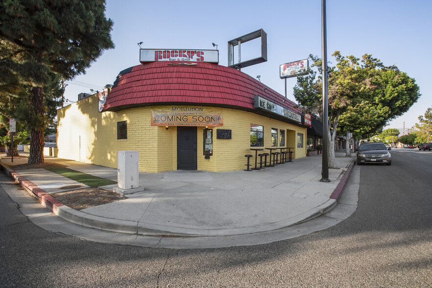 3819-3821 W Magnolia Blvd, Burbank, CA for sale - Primary Photo - Image 1 of 1