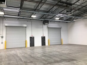 6728 W Sunset Rd, Las Vegas, NV to rent Building Photo- Image 2 of 3