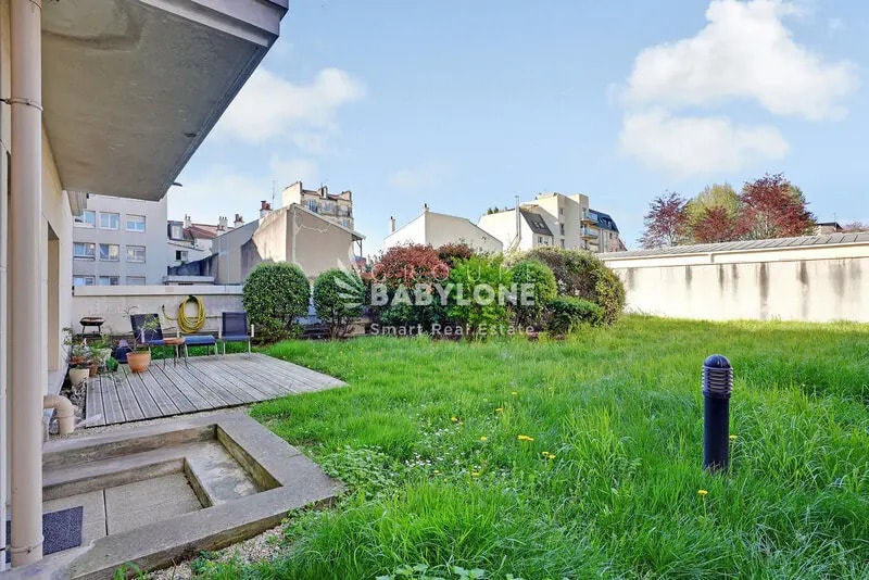 Office in Montrouge to rent - Building Photo - Image 1 of 13