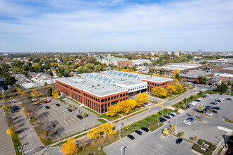 400 Av Sainte-Croix, Saint-Laurent, QC - aerial  map view