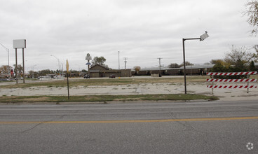 3301-3311 Cornhusker Hwy, Lincoln, NE for sale Primary Photo- Image 1 of 1