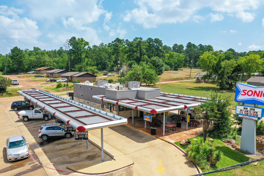 1006 E First St, Hughes Springs, TX for sale - Building Photo - Image 1 of 4